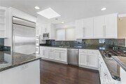 Photo - 209 Crest Dr House