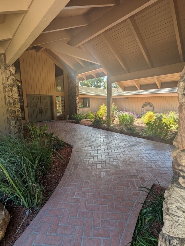 Luxury 5 Bedroom Home in Palo Verde Ranch - Luxury 5 Bedroom Home in Palo Verde Ranch