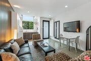 Photo - 802 N Harper Ave