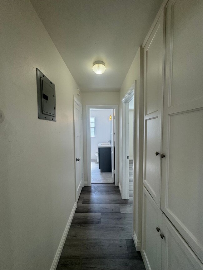 Photo - 221 S Bushnell Ave