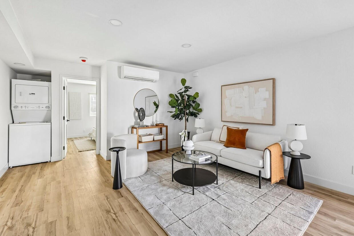 Floor Plan - 1 Bed | 1 Bath | H | Downstairs