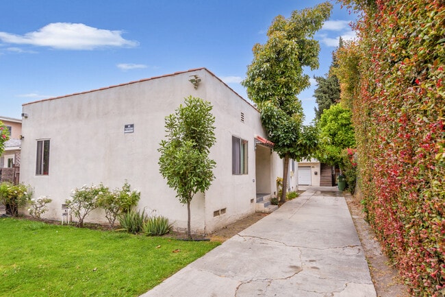 Building Photo - 5333 Smiley Dr Rental