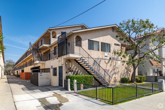 Building Photo - 13628 Kornblum Ave.