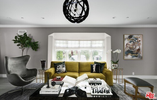 Photo - 1214 Coldwater Canyon Dr