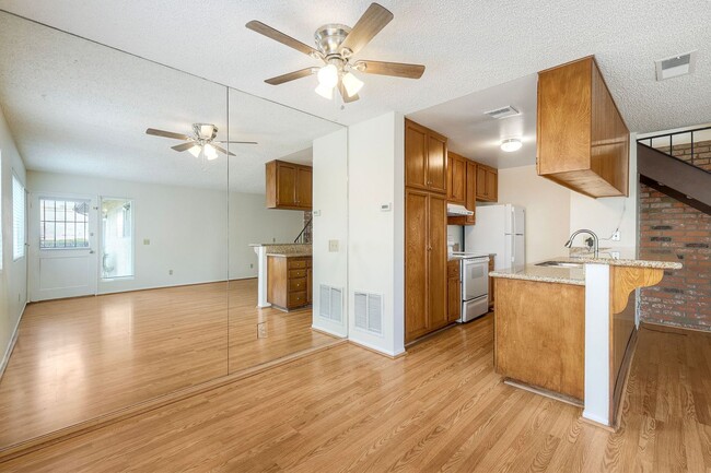 Photo - Santee Townhome 2/1 Prime Location