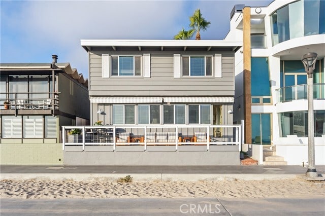 Building Photo - 416 The Strand