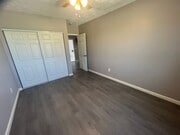 Photo - 524 Unit #B