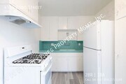 Photo - 4554 Bond St