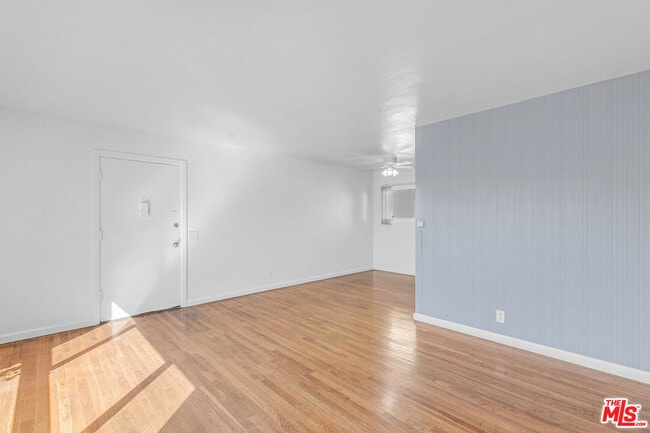 Photo - 1210 N New Hampshire Ave