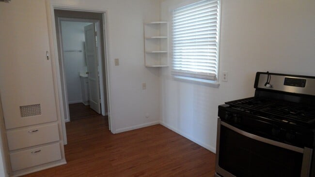 Photo - 815-815 W Maple Ave Unit 803