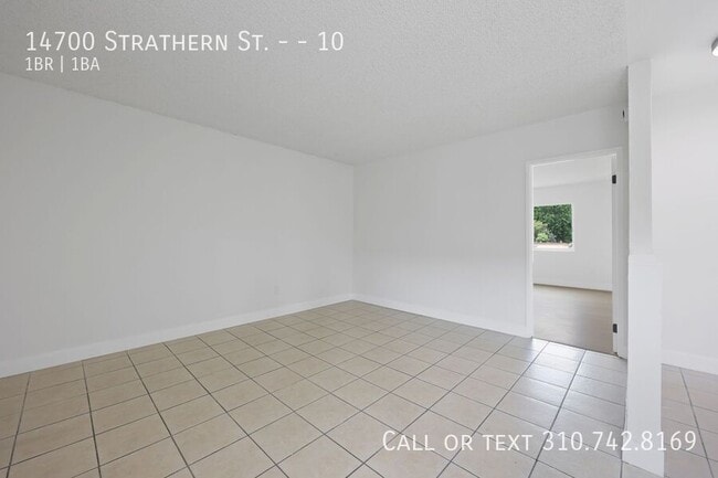 Photo - 14700 Strathern St Unit 10