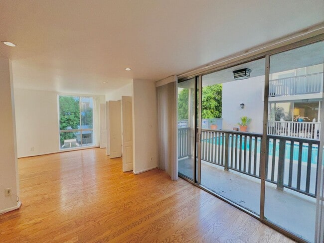 Photo - 1134 Alta Loma Rd