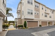 Photo - 1962 S Victoria Ave Townhome