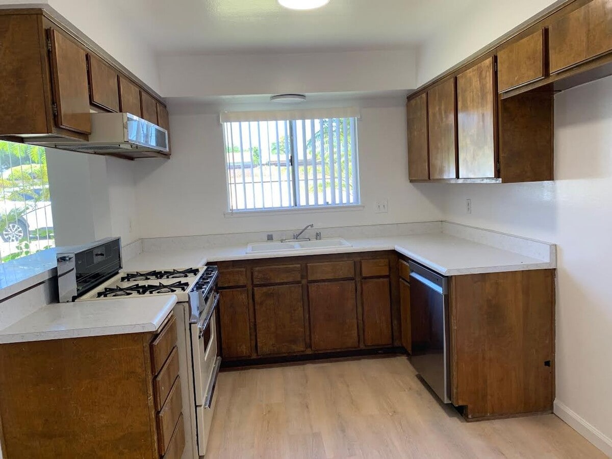 Photo - 8828 N Bank Dr Apartment Unit 8828