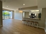 Photo - 1052 S Mariposa Ave Unit 305