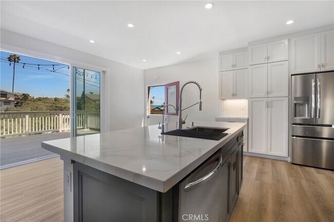 Photo - 33802 Street of the Violet Lantern