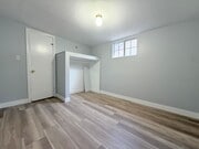 Photo - Huge 3 bedroom 2 bathroom for lease