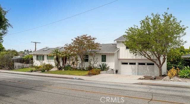 Photo - 4827 Newton St