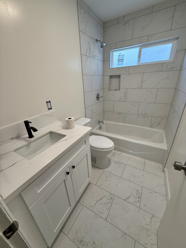 Photo - 1647 W 80th St Unit #3 2Bed