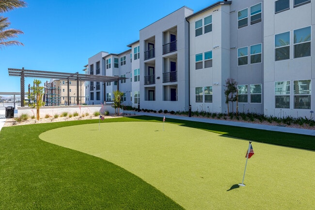 Building Photo - Desert Meadows Townhomes