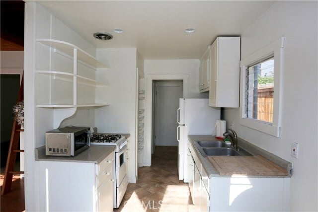 Photo - 426 Aster St