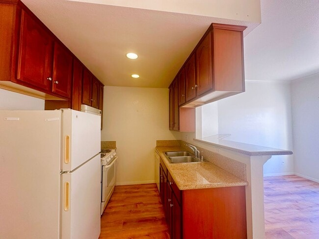 Photo - Awesome condo next to North Park Community...