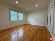 Photo - 1025 W Clark Ave Unit C