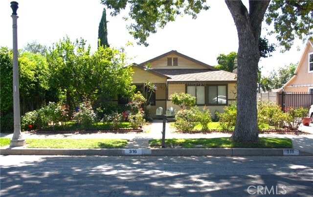 Building Photo - 316 W 2nd St Rental