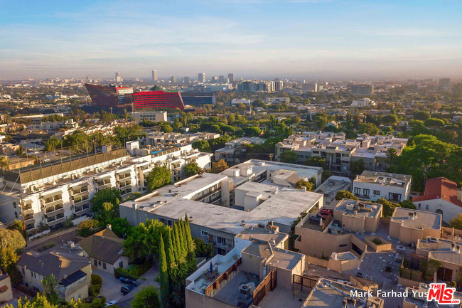 Photo - 9005 Cynthia St