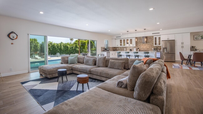 Photo - 73042 Willow St