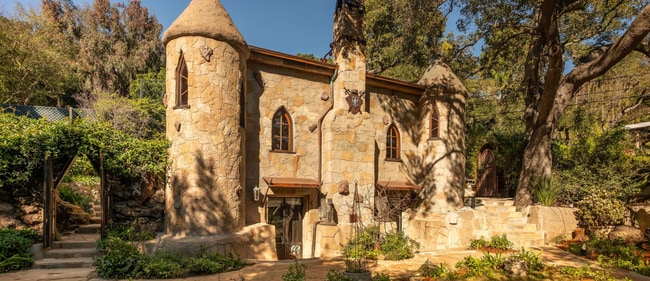 Building Photo - 8978 Wonderland Ave