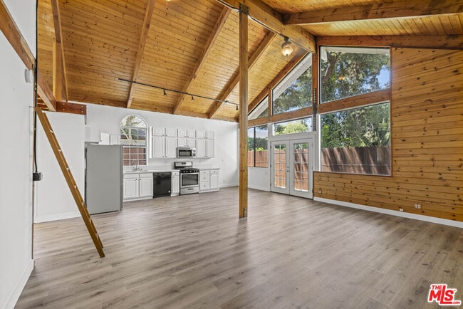 Photo - 11149 Hortense St