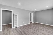 Photo - 1117 N Mayfield Ave Apartments Unit 1117