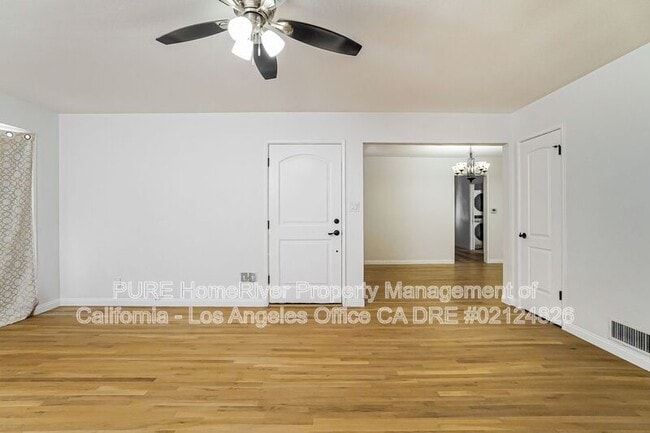 Photo - 215 N Western Ave