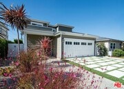 Photo - 2947 Kelton Ave