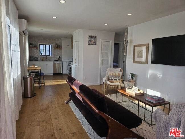 Photo - 17 Sunset Ave Unit 3