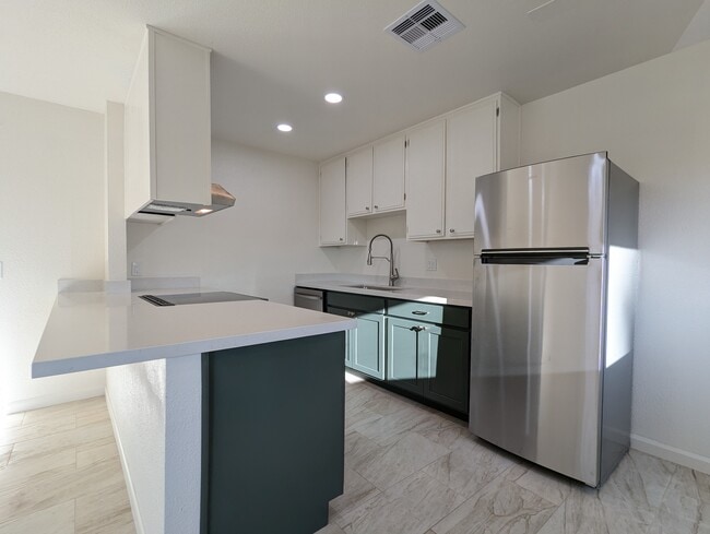 Photo - 73443 Catalina Way Apartments Unit 1