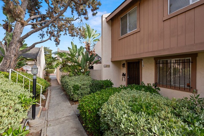 Photo - Spacious 4-Bedroom 2.5-Bathroom Townhome 5...