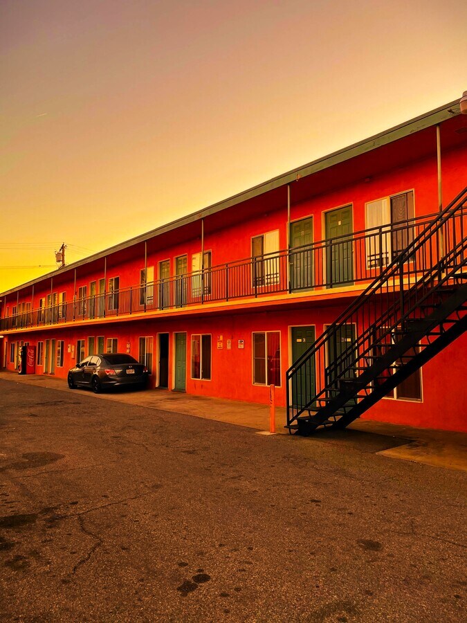 Photo - 2680 Randolph St