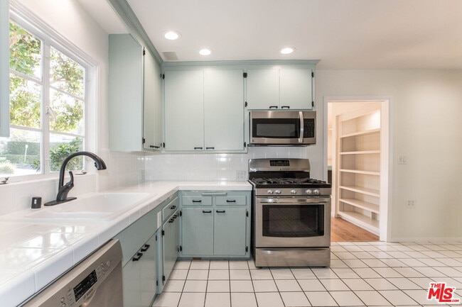 Photo - 437 N Swarthmore Ave