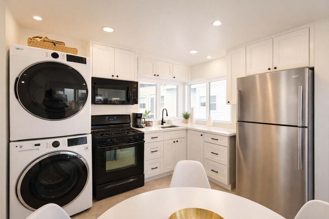 Photo - 817 Vanitie Ct Unit SI FL2-ID1520898P