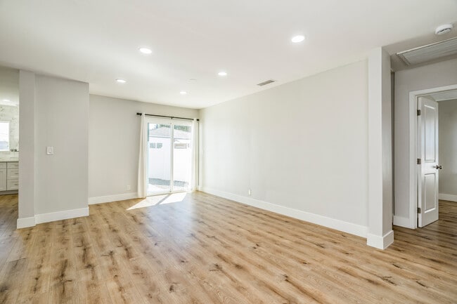 Photo - 6714 Amigo Ave