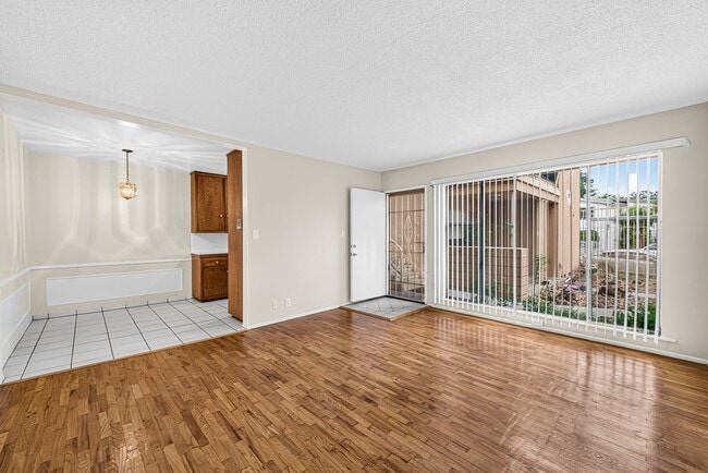 Photo - 3888 Potomac Ave Unit 03