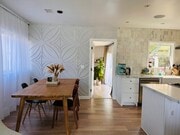 Photo - 2460 Glenrose Ave