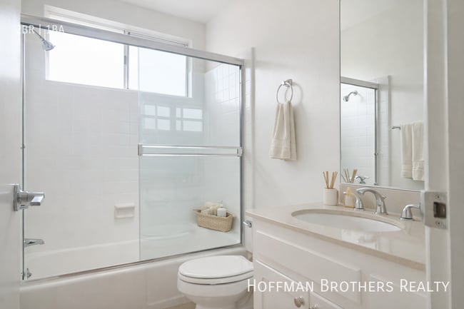 Photo - 1822 Colby Ave Unit 4