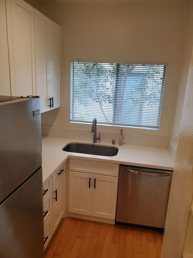 Photo - 2 BED + 2 1/2 BATH IN VENICE