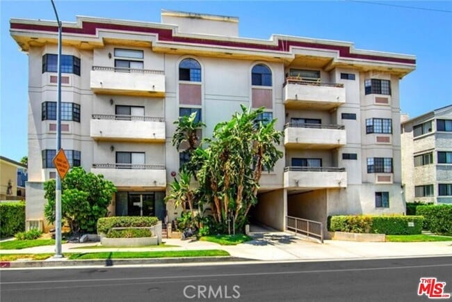 Photo - 5319 Lindley Ave Condo Unit 303