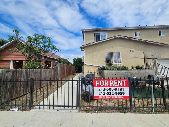 Building Photo - 85(1631) Unit 85TH(1633 1/2B2)