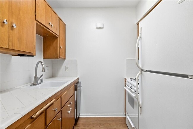 Building Photo - 4444 E Sunny Dunes Rd Unit 1