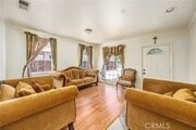 Photo - 2880 Woodbine St House